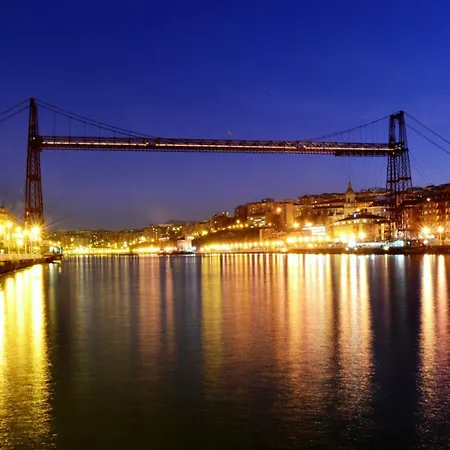 Con Garaje En 公寓